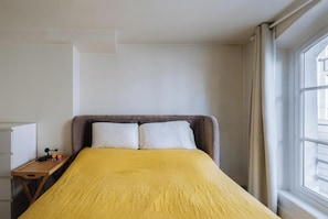 1 bedroom, iron/ironing board, Internet, bed sheets