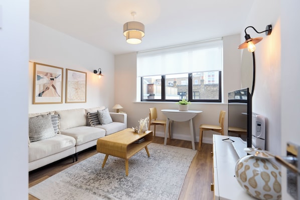Apartment (2 Bedrooms) | Living area