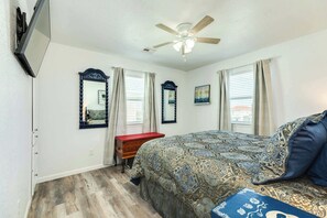 3 bedrooms, travel crib, WiFi, bed sheets