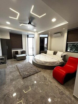 Superior Double Room, City View | Free WiFi, bed sheets