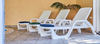 Spacious Villa Fontana with heated indoor pool and large garden