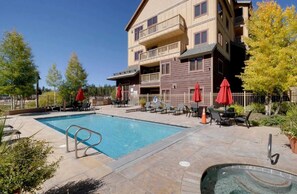 Pool - 3 BDR for 10, w/Pool & Hot Tub, Walk to Ski Lift! (Dillon)
