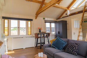 Living area - Pat's Home, sleeping under the stars. (Alkmaar)