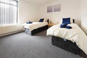 Hus | 4 sovrum, gratis wi-fi och sÀngklÀder