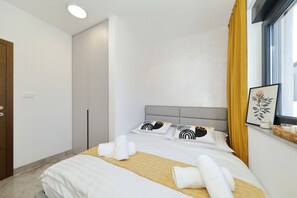 4 habitaciones, tabla de planchar con plancha y wifi gratis
