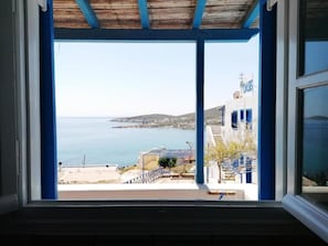 Family Studio, Kitchen, Bay View