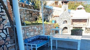 BBQ/picnic Area - AigaioView (Azolimnos)