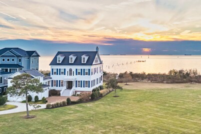 Beachfront, Steps from Backyard + Bay Creek Resort