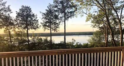 Restored Farm House Lake on the Mountain Prince Edward County