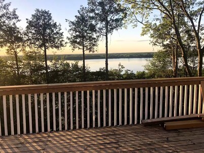 Restored Farm House Lake on the Mountain Prince Edward County 