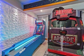 Games room - Luxurious 8 Bedroom 5 Bath, Resort, Arcade and Theatre (Kissimmee)