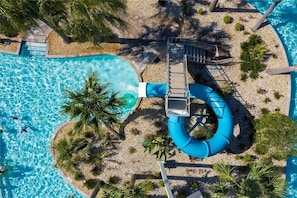 Outdoor pool, a heated pool - Luxurious 8 Bedroom 5 Bath, Resort, Arcade and Theatre (Kissimmee)