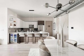 Dining - Chic King Suite | Balcony+Downtown Views | Tesoro (Denver)