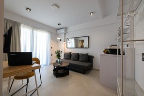 TV - KEDL Junior Suites 301 (Kalamata)