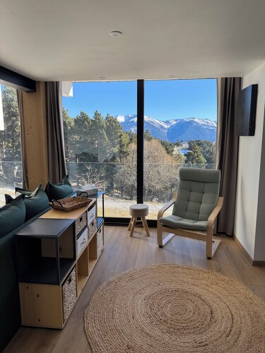 The 1790 *Premium service*