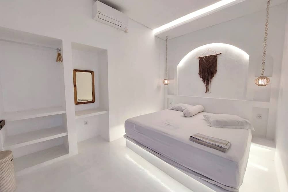Double D Guesthouse and Villa