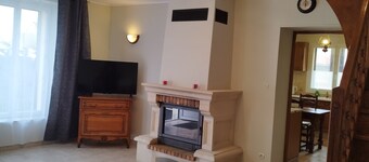 House near town center, 10 minutes from a leisure park.