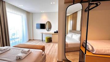 Deluxe Room, Sea View | Desk, soundproofing, iron/ironing board, free WiFi