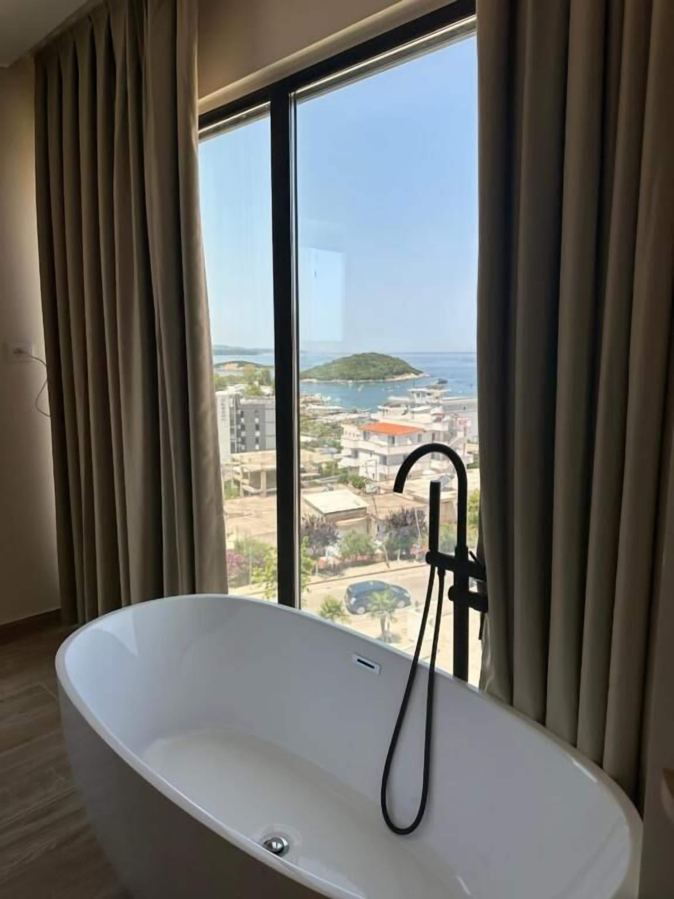 Photo - Avenue Hotel