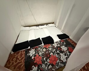 Chambre, dortoir mixte