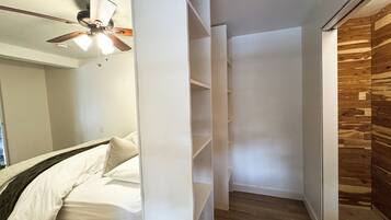 1 chambre, bureau, fer et planche à repasser, Wi-Fi gratuit