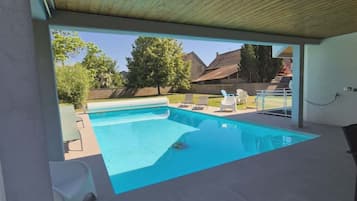 Piscine extérieure, piscine chauffée