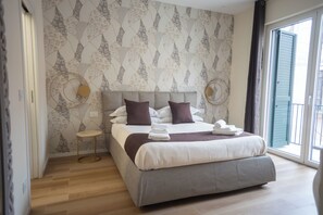 1 soverom, safe på rommet, skrivebord og strykejern/-brett