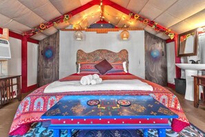 1 bedroom, iron/ironing board, Internet, bed sheets