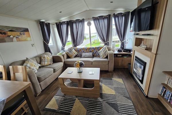 Cabin | Living area | TV, fireplace
