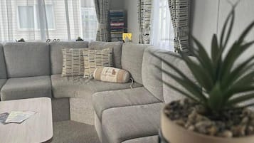 小屋 | 客廳 | 壁爐