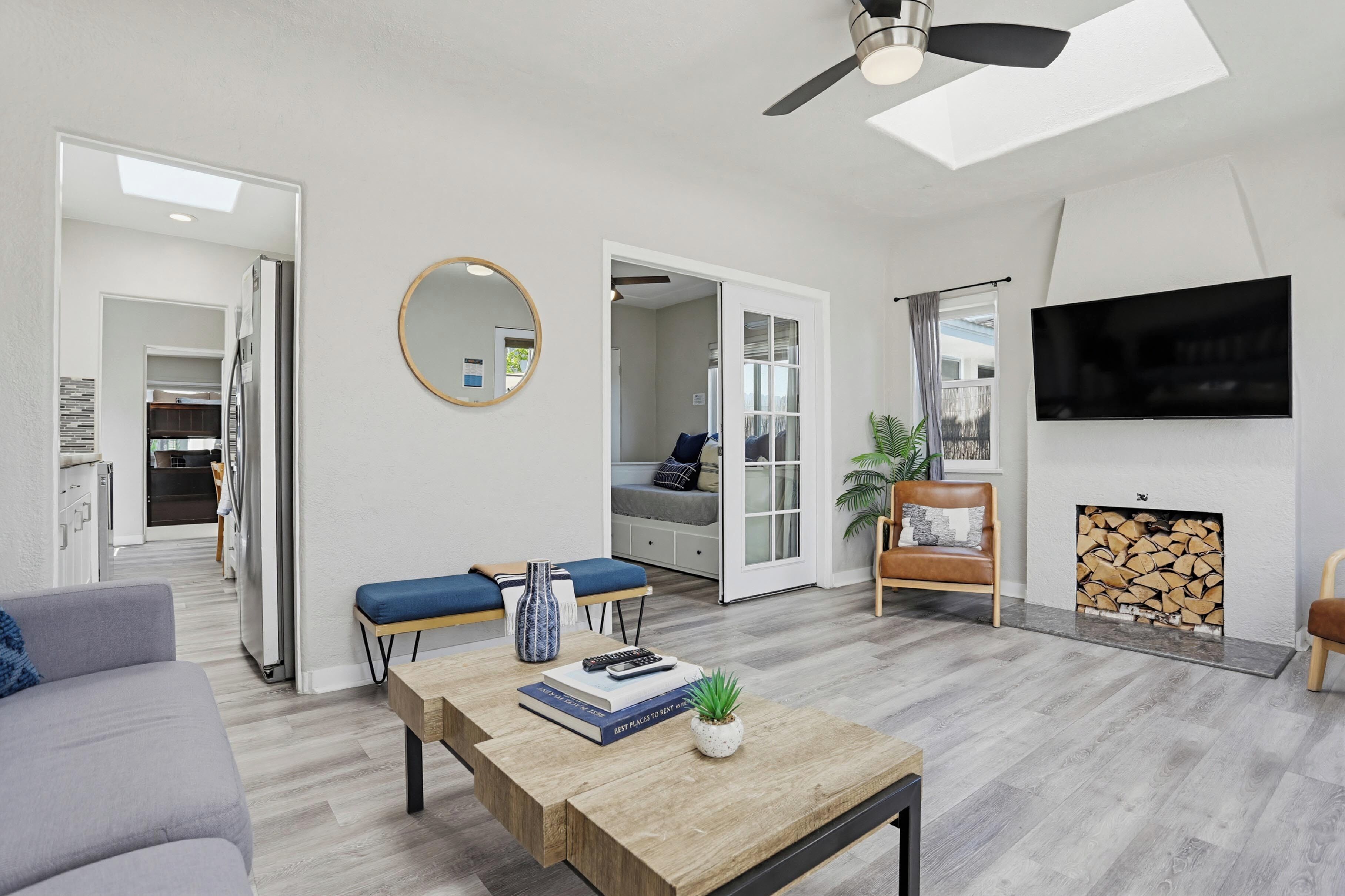 House, Multiple Beds, Patio, City View | Living area