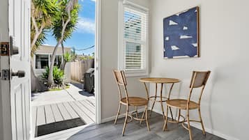 House, Multiple Beds, Patio, City View | Outdoor dining