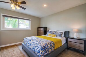 Apartment, Multiple Beds, Hot Tub, City View | 5 bedrooms, individually decorated, individually furnished - Casa Azul (San Diego)