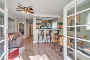 Apartment, Multiple Beds, Hot Tub, City View