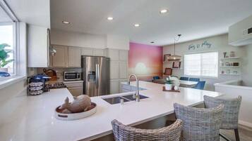 Apartment, Multiple Beds, Balcony, Ocean View | Private kitchen | Coffee/tea maker