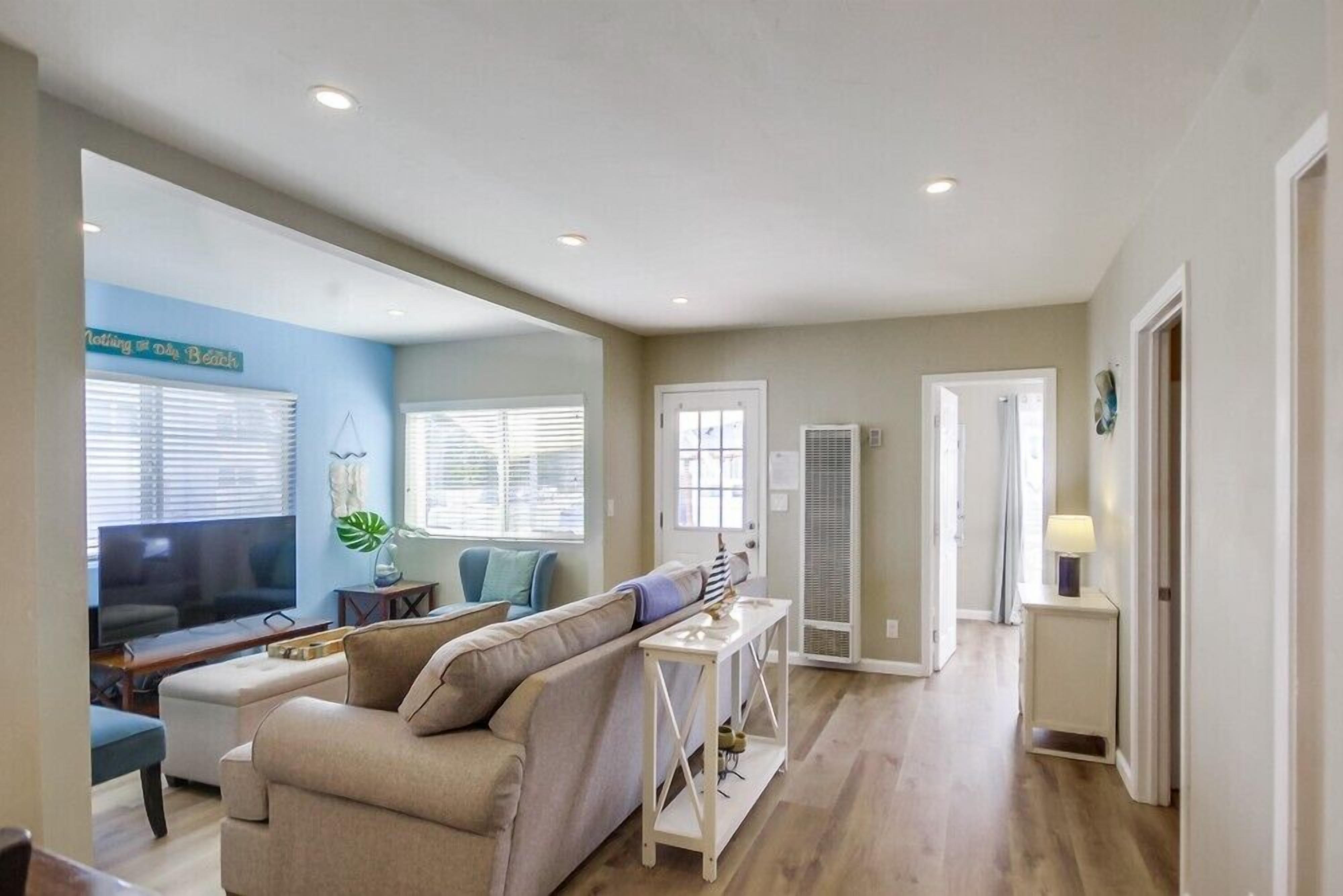 Cottage, Multiple Beds, Patio, City View | Living area