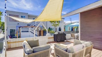 Cottage, Multiple Beds, Patio, City View | Terrace/patio