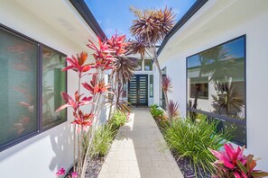 Exterior - La Jolla Oasis (La Jolla)