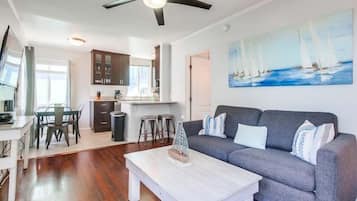 Apartment, Multiple Beds, Patio, Ocean View | Living area