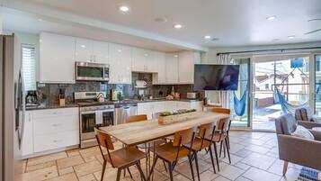Apartment, Multiple Beds, Hot Tub, Ocean View | Private kitchen | Coffee/tea maker