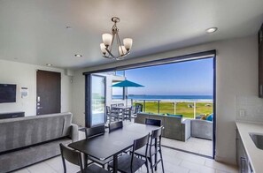 Condo, Multiple Beds, Balcony, Beach View | Interior
