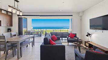 Condo, Multiple Beds, Balcony, Ocean View | Living area