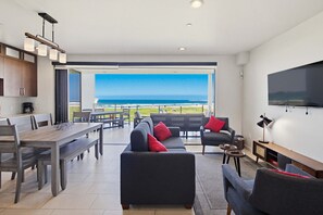 Condo, Multiple Beds, Balcony, Ocean View | Living area