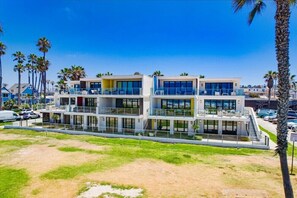 Exterior - Ocean Park 04 (San Diego)