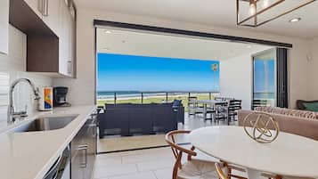 Condo, Multiple Beds, Balcony, Ocean View | Interior