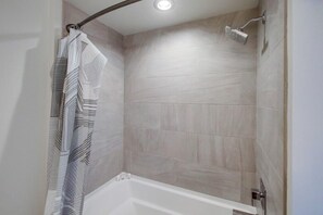 Condo, Multiple Beds, Balcony, Ocean View | Bathroom | Designer toiletries, towels, toilet paper