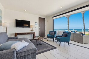 House, Multiple Beds, Balcony, Beach View | Living area - Ocean Park 05 (San Diego)