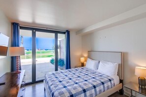 Casa, várias camas, sacada, vista para a praia | 3 quartos, individualmente decorados, individualmente mobiliados