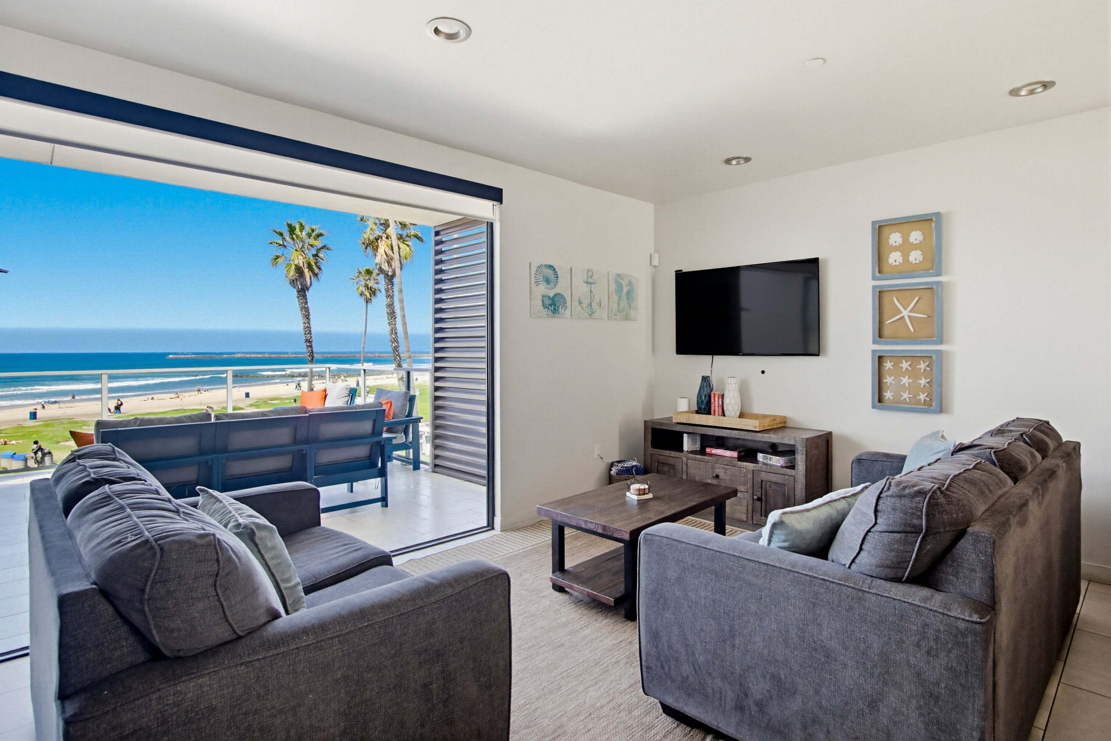 Condo, Multiple Beds, Balcony, Ocean View | Living area