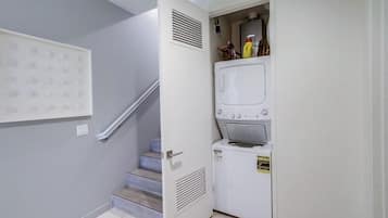 Condo, Multiple Beds, Balcony, Ocean View | Laundry